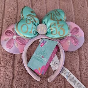 Disney Minnie Mouse The Main Attraction Ear Headband - Its A Small World